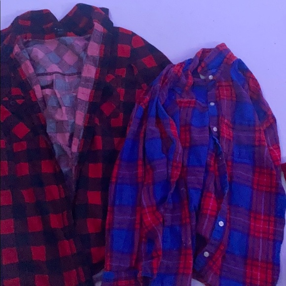 Two plaid pull overs - Picture 1 of 3
